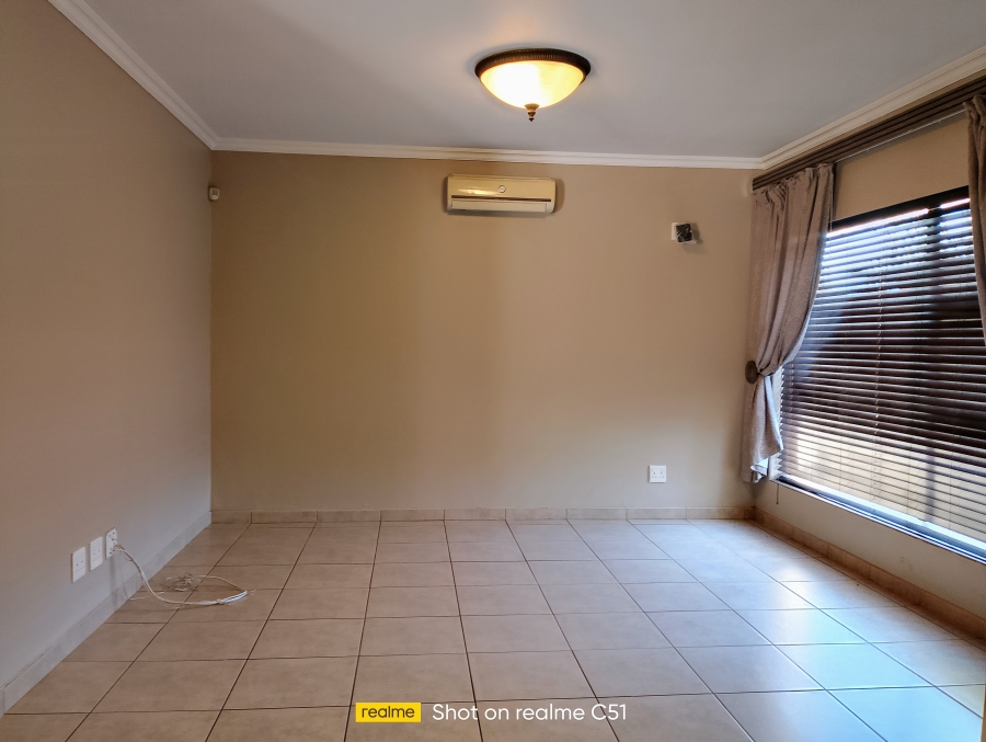 3 Bedroom Property for Sale in Kenleaf Gauteng
