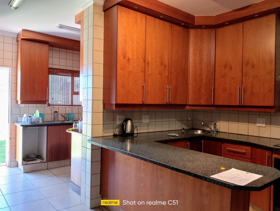 3 Bedroom Property for Sale in Kenleaf Gauteng