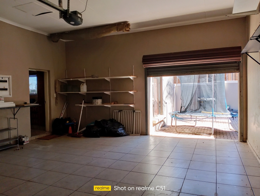 3 Bedroom Property for Sale in Kenleaf Gauteng