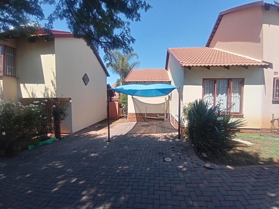 3 Bedroom Property for Sale in Liefde en Vrede Gauteng