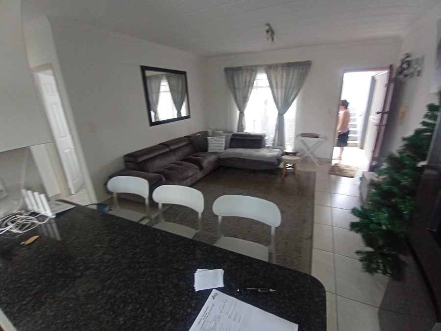 2 Bedroom Property for Sale in Linmeyer Gauteng