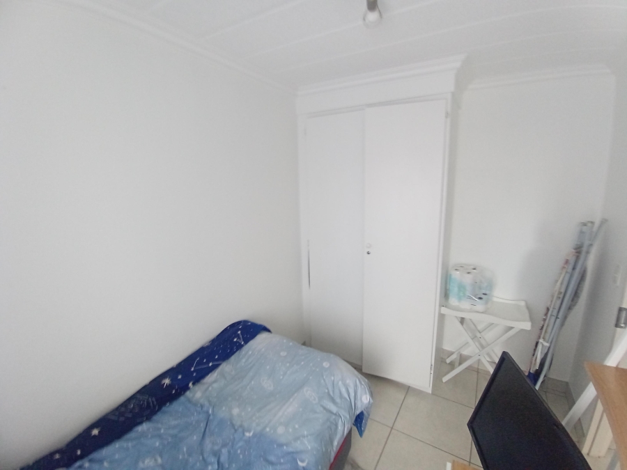 2 Bedroom Property for Sale in Linmeyer Gauteng