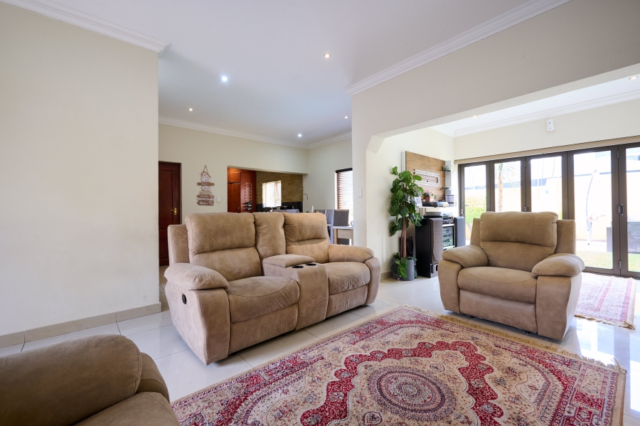 3 Bedroom Property for Sale in Halfway Gardens Gauteng