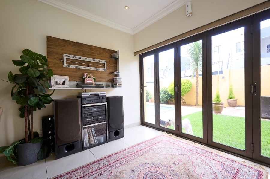 3 Bedroom Property for Sale in Halfway Gardens Gauteng