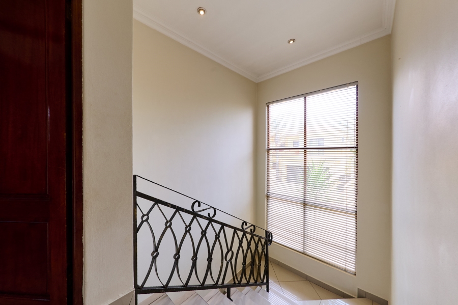 3 Bedroom Property for Sale in Halfway Gardens Gauteng