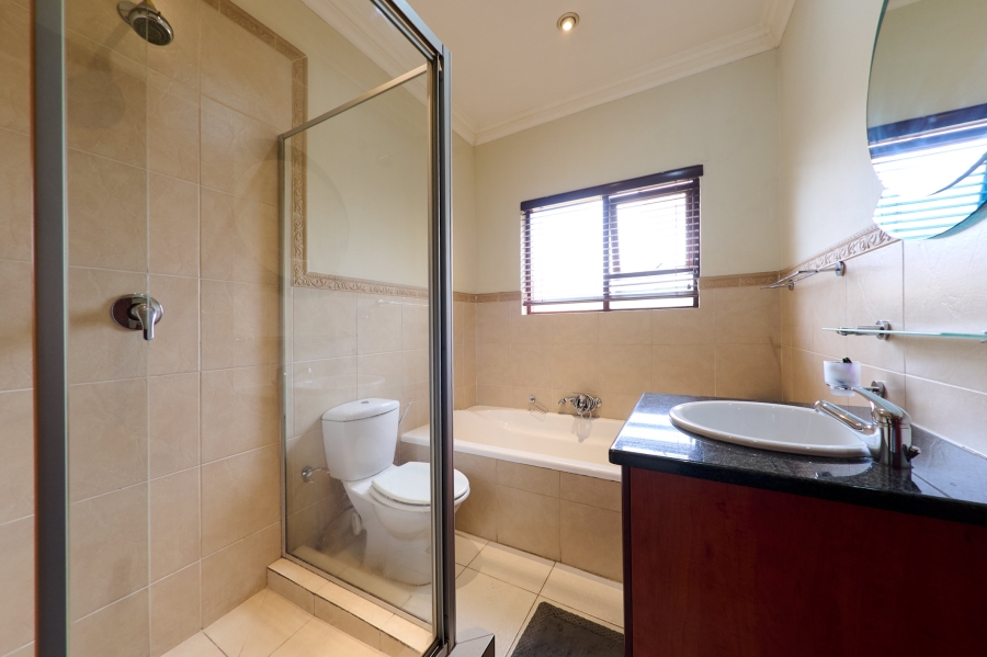 3 Bedroom Property for Sale in Halfway Gardens Gauteng