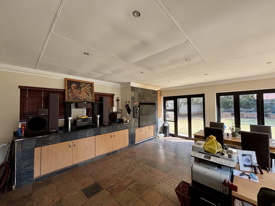 2 Bedroom Property for Sale in Constantia Kloof Gauteng