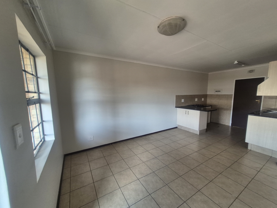 2 Bedroom Property for Sale in Erand Gardens Gauteng