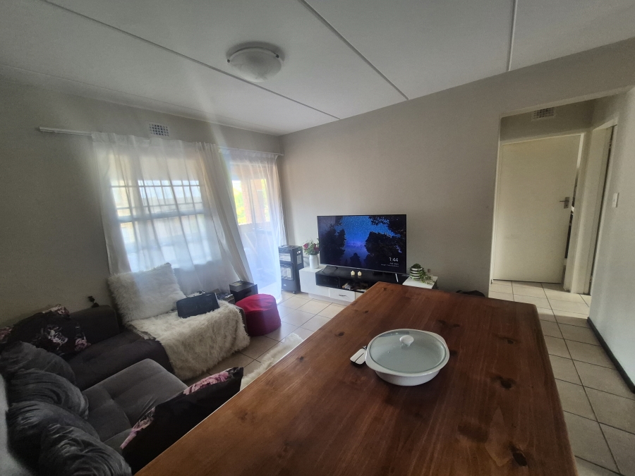 2 Bedroom Property for Sale in Erand Gardens Gauteng