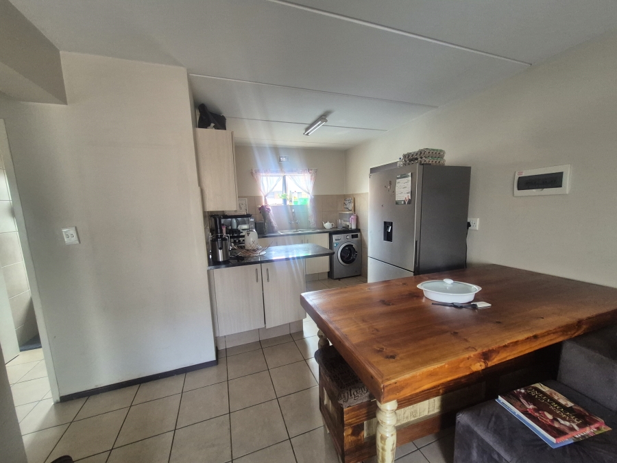 2 Bedroom Property for Sale in Erand Gardens Gauteng