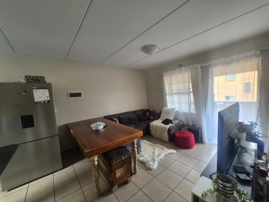 2 Bedroom Property for Sale in Erand Gardens Gauteng