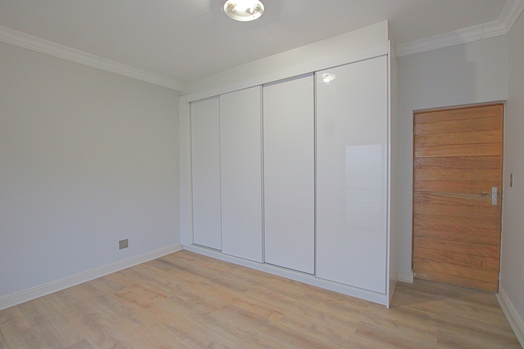 To Let 5 Bedroom Property for Rent in Kyalami Glen Estate Gauteng