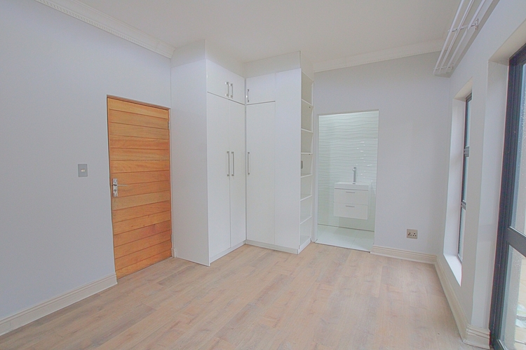 To Let 5 Bedroom Property for Rent in Kyalami Glen Estate Gauteng