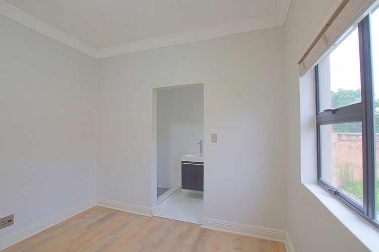 To Let 5 Bedroom Property for Rent in Kyalami Glen Estate Gauteng