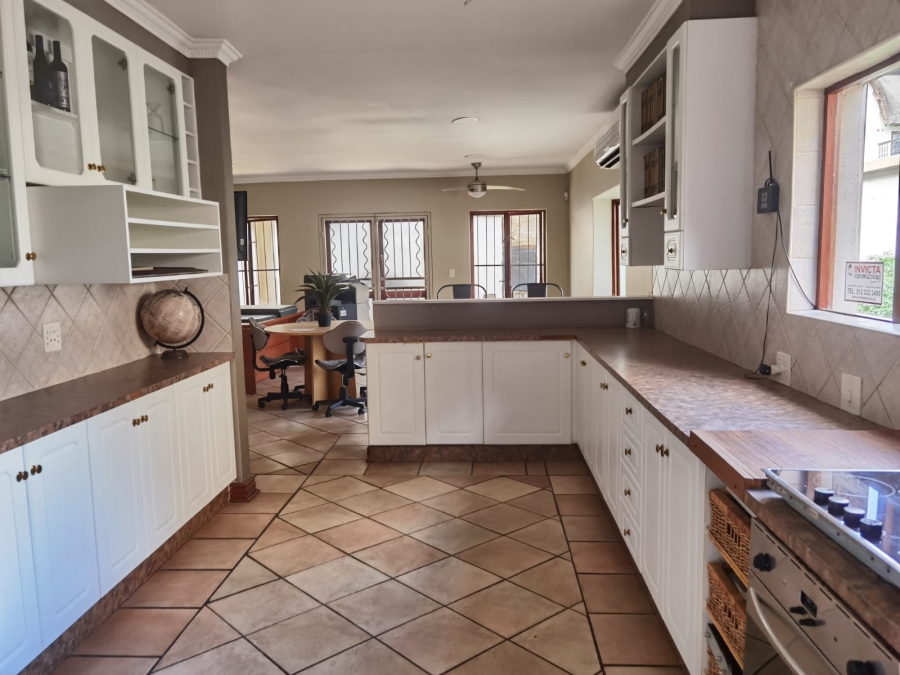 To Let commercial Property for Rent in Waverley Gauteng