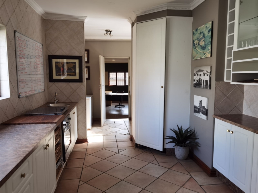 To Let commercial Property for Rent in Waverley Gauteng