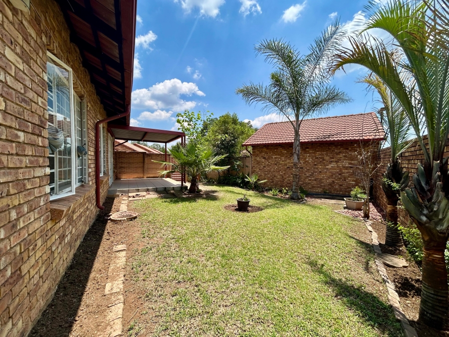 3 Bedroom Property for Sale in Equestria Gauteng