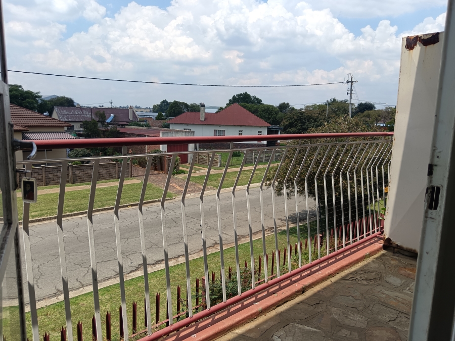 1 Bedroom Property for Sale in Strubenvale Gauteng