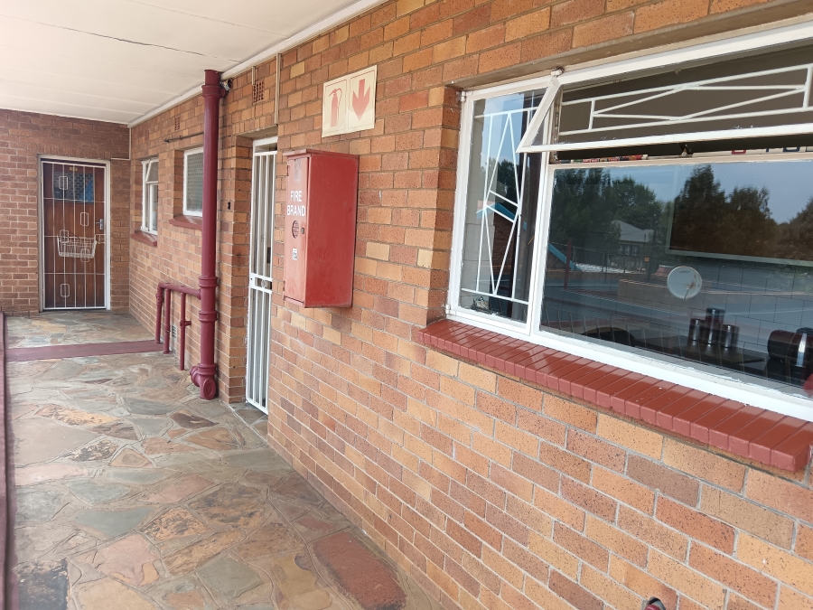 1 Bedroom Property for Sale in Strubenvale Gauteng