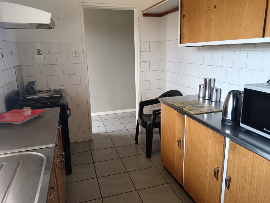 1 Bedroom Property for Sale in Strubenvale Gauteng