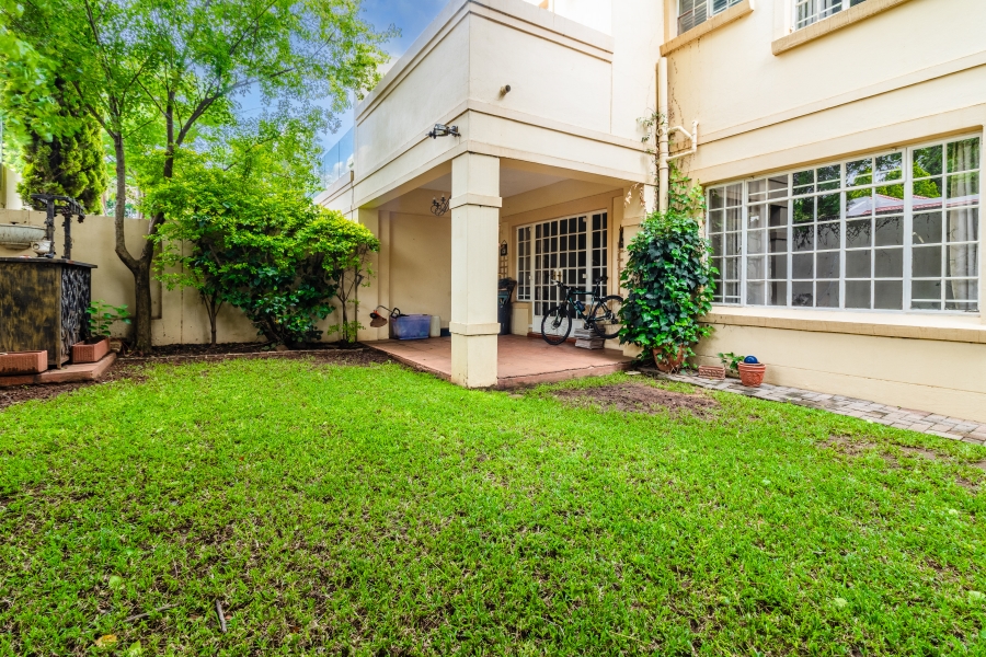 2 Bedroom Property for Sale in Sunninghill Gauteng