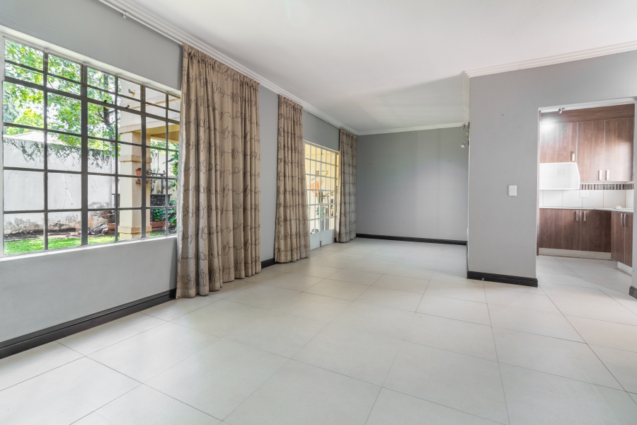 2 Bedroom Property for Sale in Sunninghill Gauteng