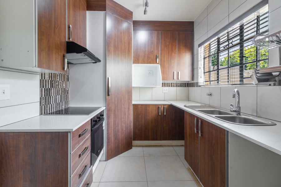 2 Bedroom Property for Sale in Sunninghill Gauteng