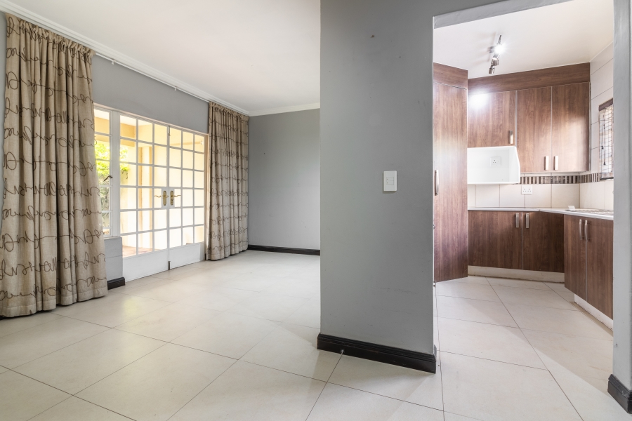 2 Bedroom Property for Sale in Sunninghill Gauteng