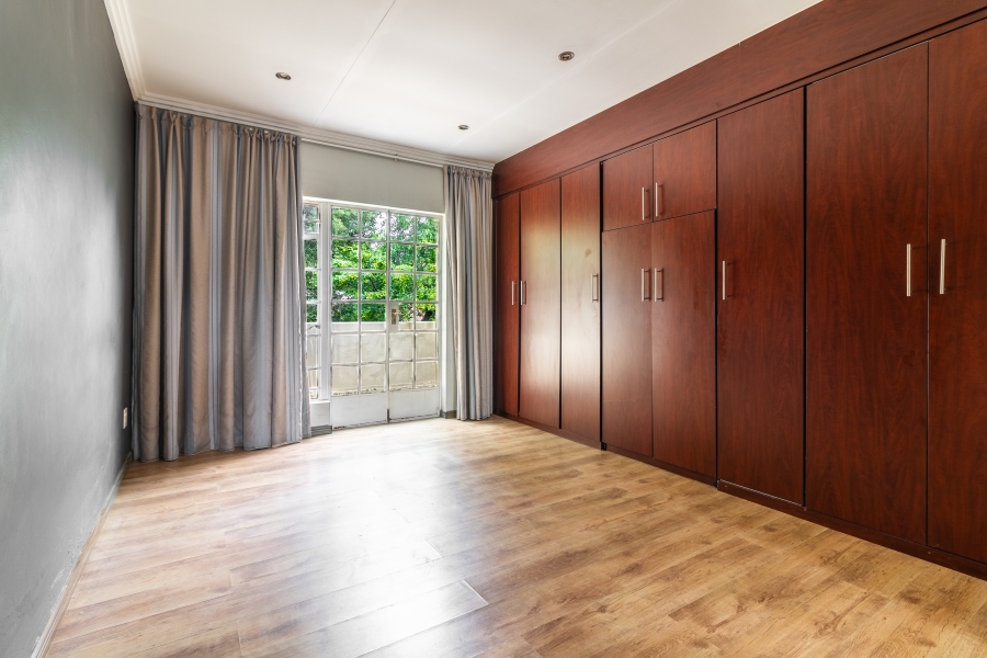 2 Bedroom Property for Sale in Sunninghill Gauteng