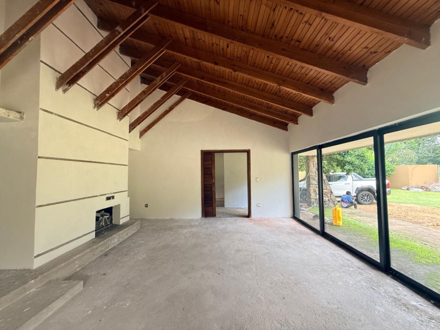 4 Bedroom Property for Sale in Three Rivers Proper Gauteng