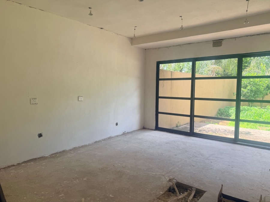 4 Bedroom Property for Sale in Three Rivers Proper Gauteng