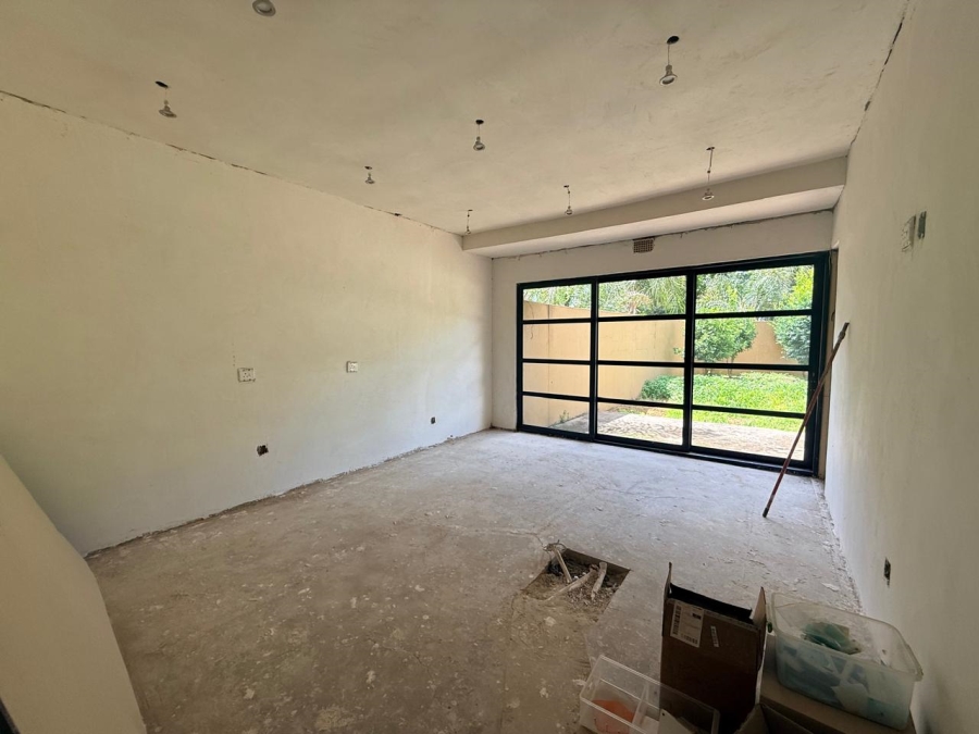 4 Bedroom Property for Sale in Three Rivers Proper Gauteng