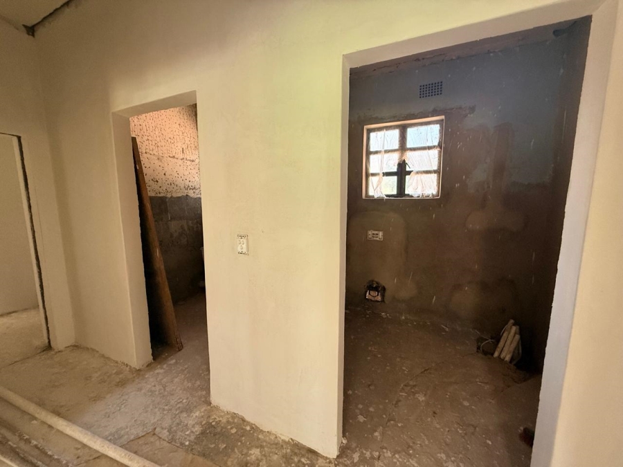 4 Bedroom Property for Sale in Three Rivers Proper Gauteng