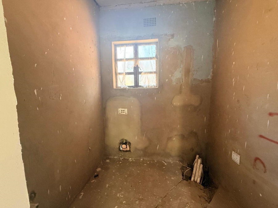 4 Bedroom Property for Sale in Three Rivers Proper Gauteng