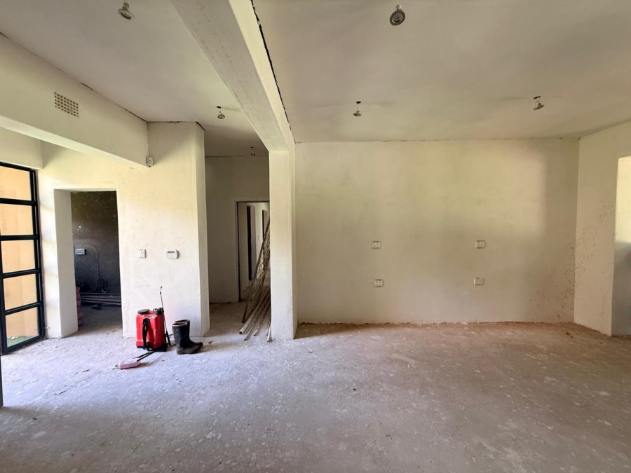 4 Bedroom Property for Sale in Three Rivers Proper Gauteng