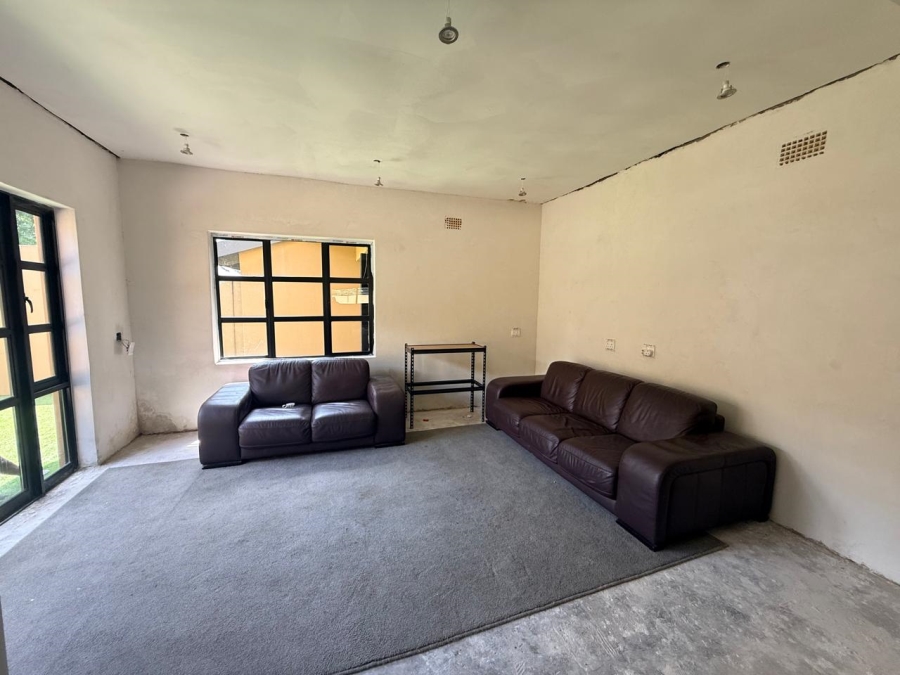 4 Bedroom Property for Sale in Three Rivers Proper Gauteng