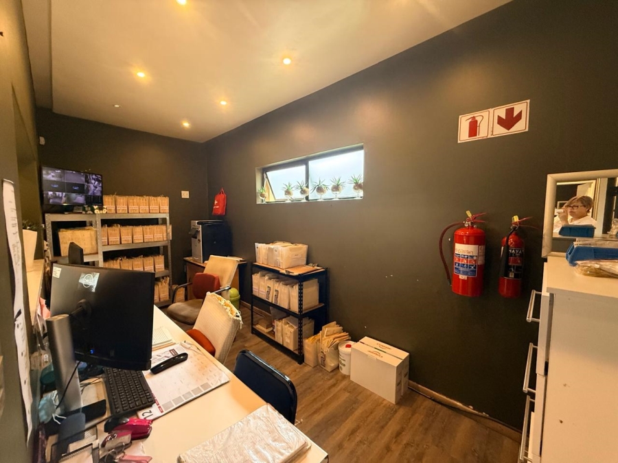 4 Bedroom Property for Sale in Three Rivers Proper Gauteng