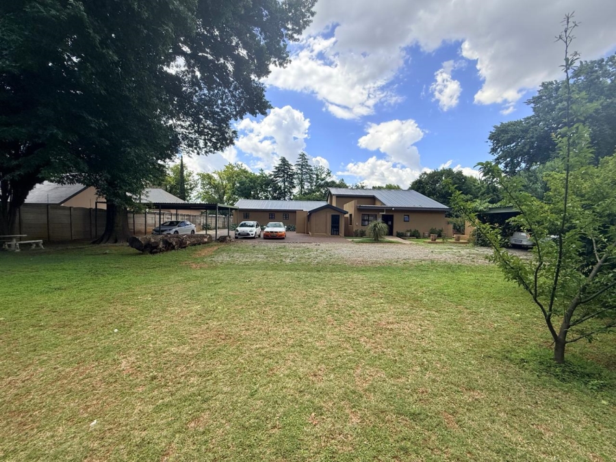 4 Bedroom Property for Sale in Three Rivers Proper Gauteng