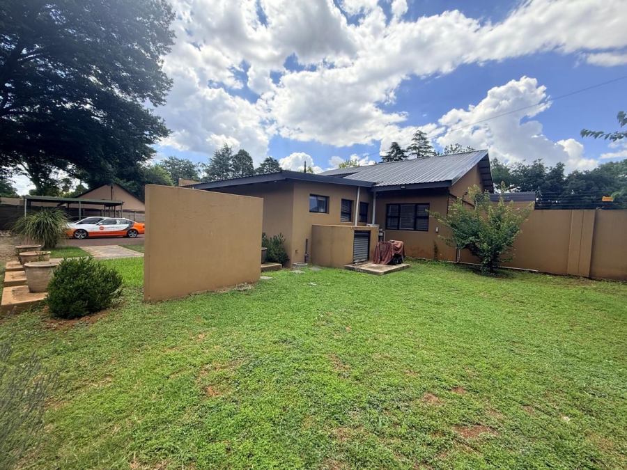 4 Bedroom Property for Sale in Three Rivers Proper Gauteng
