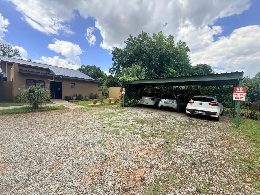 4 Bedroom Property for Sale in Three Rivers Proper Gauteng