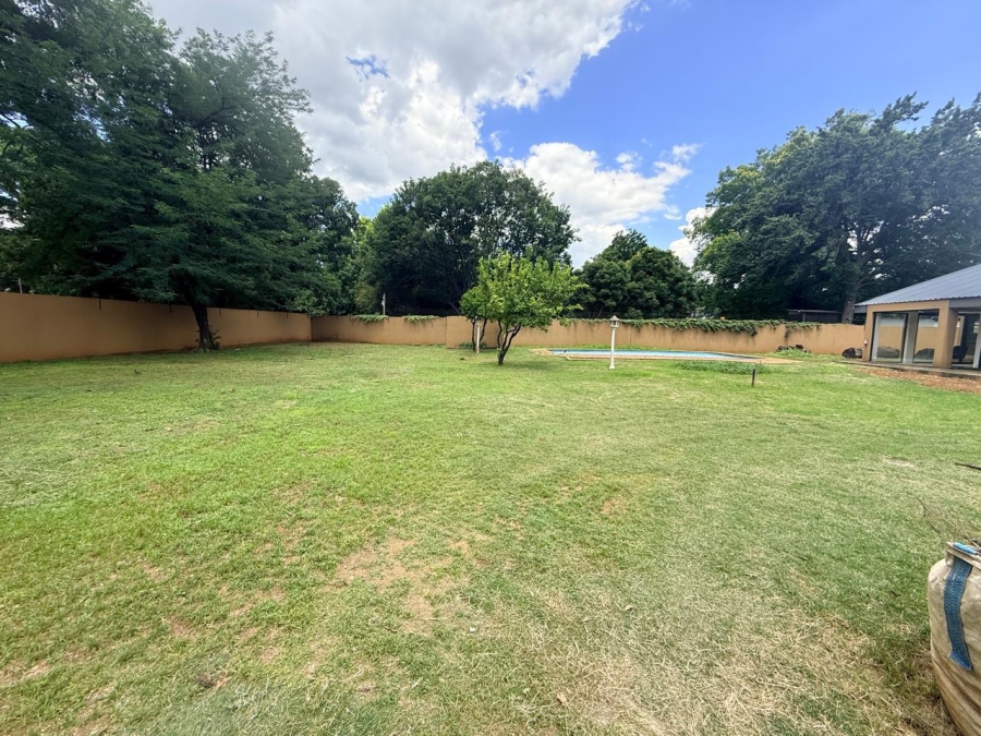 4 Bedroom Property for Sale in Three Rivers Proper Gauteng