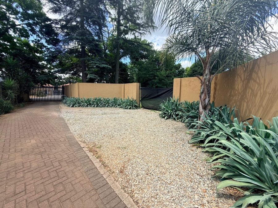 4 Bedroom Property for Sale in Three Rivers Proper Gauteng