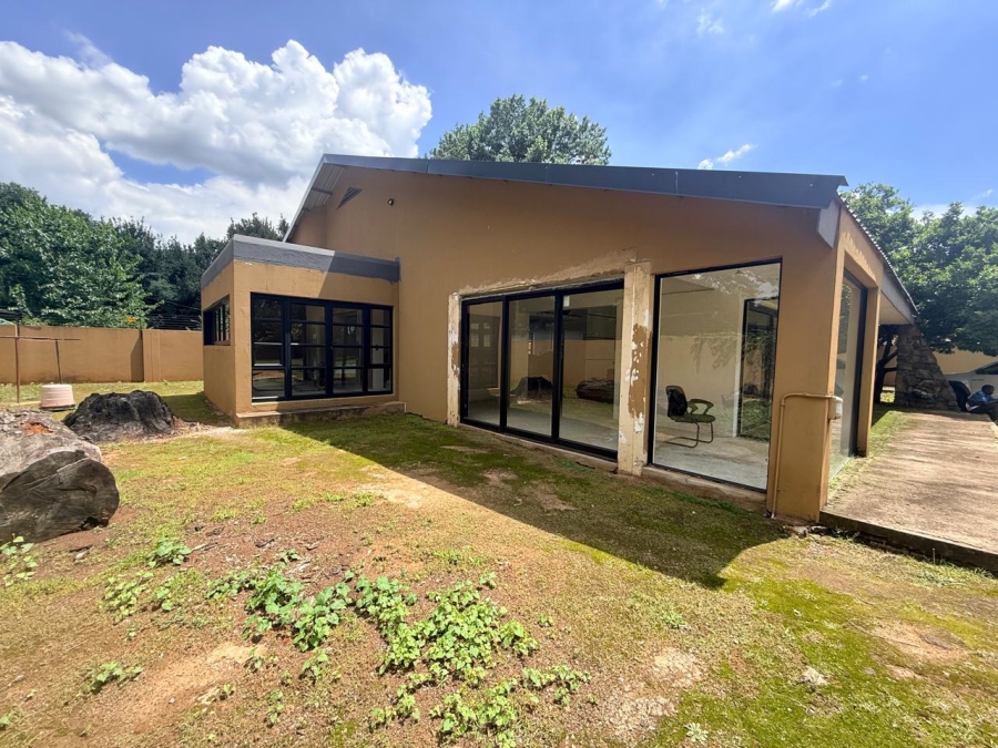 4 Bedroom Property for Sale in Three Rivers Proper Gauteng