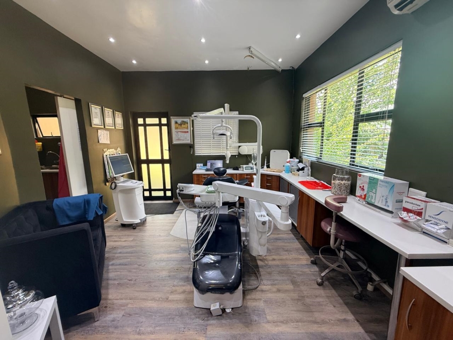 4 Bedroom Property for Sale in Three Rivers Proper Gauteng