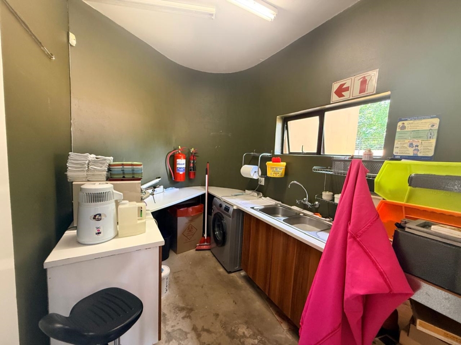 4 Bedroom Property for Sale in Three Rivers Proper Gauteng