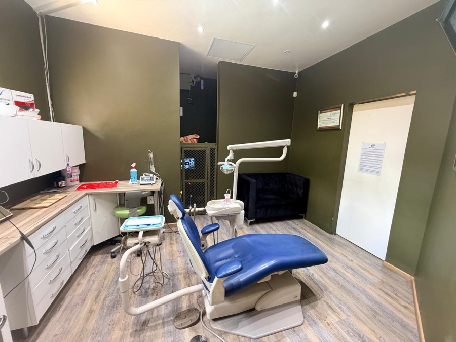 4 Bedroom Property for Sale in Three Rivers Proper Gauteng