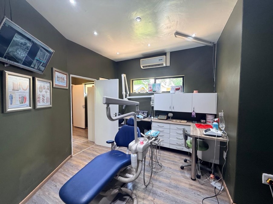 4 Bedroom Property for Sale in Three Rivers Proper Gauteng