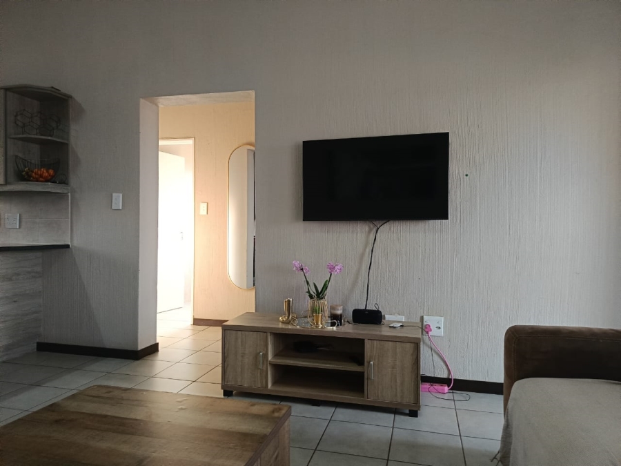 2 Bedroom Property for Sale in Wilgeheuwel Gauteng