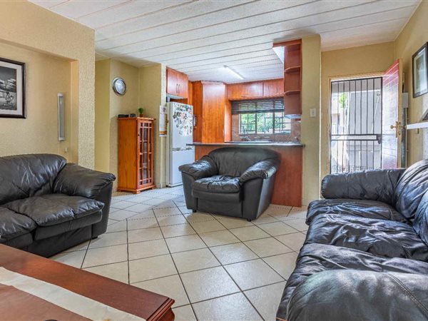 3 Bedroom Property for Sale in Radiokop Gauteng