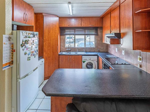 3 Bedroom Property for Sale in Radiokop Gauteng